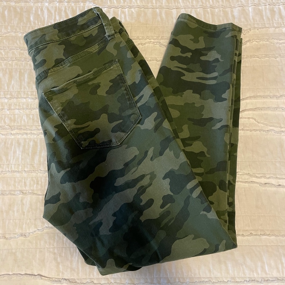 Camo High Waisted crop jeans